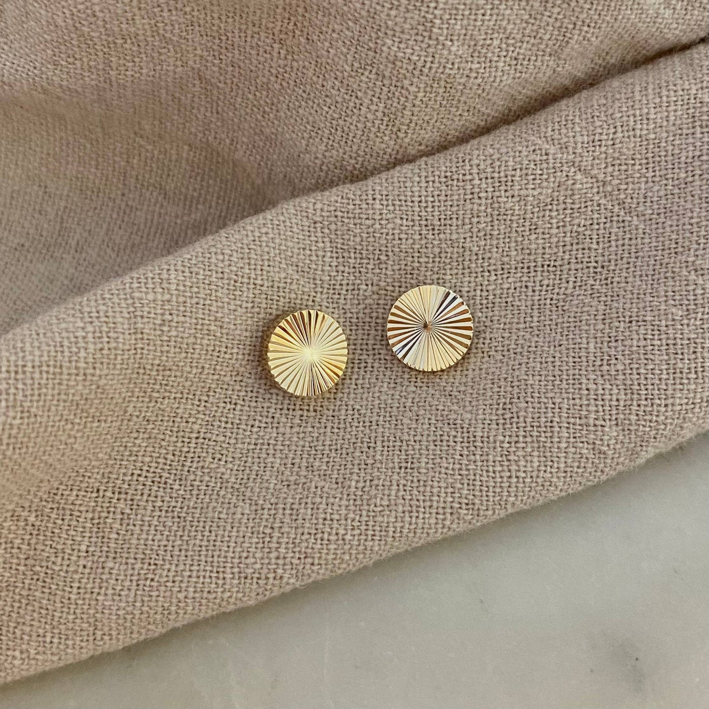Small faceted circle stud Post Earrings